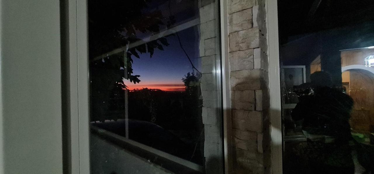 Al Focolare Di Enzo Villa Marino Bagian luar foto